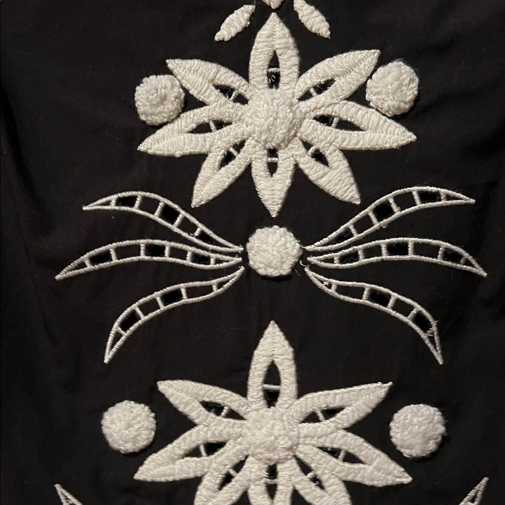 Black and White Embroidered Tunic - Picture 8 of 9